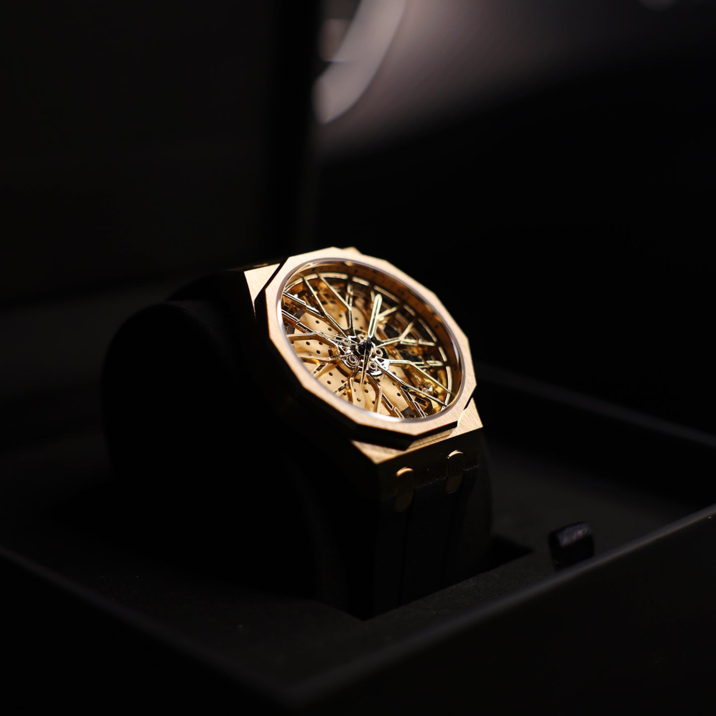 Dodecadon Motorsport Felgenuhr Gold