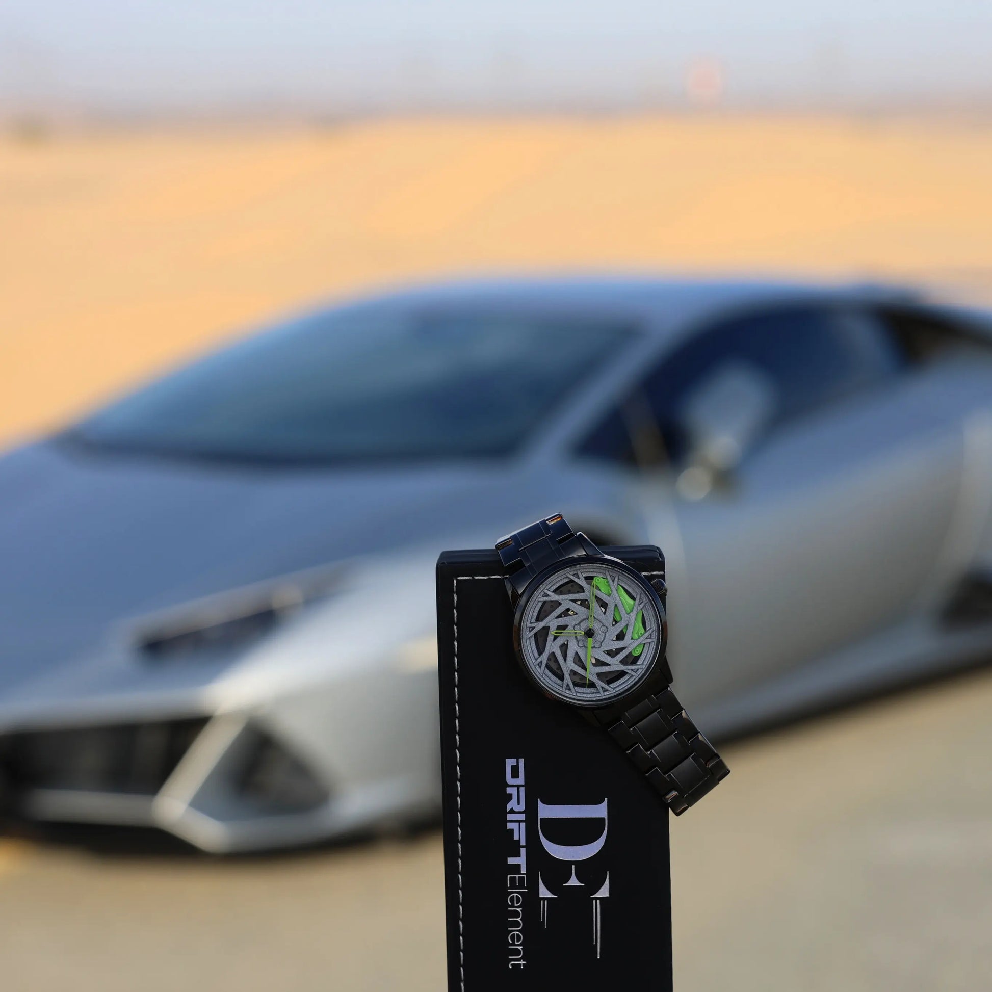 Erleben Sie die Zeit neu mit unserer Rotor Edition-Uhr mit der innovativen Driftelement Rimwatch.